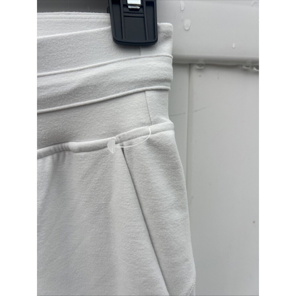 lululemon Women’s 2 White Drawstring Jogger Pants NWOT - Picture 2 of 5